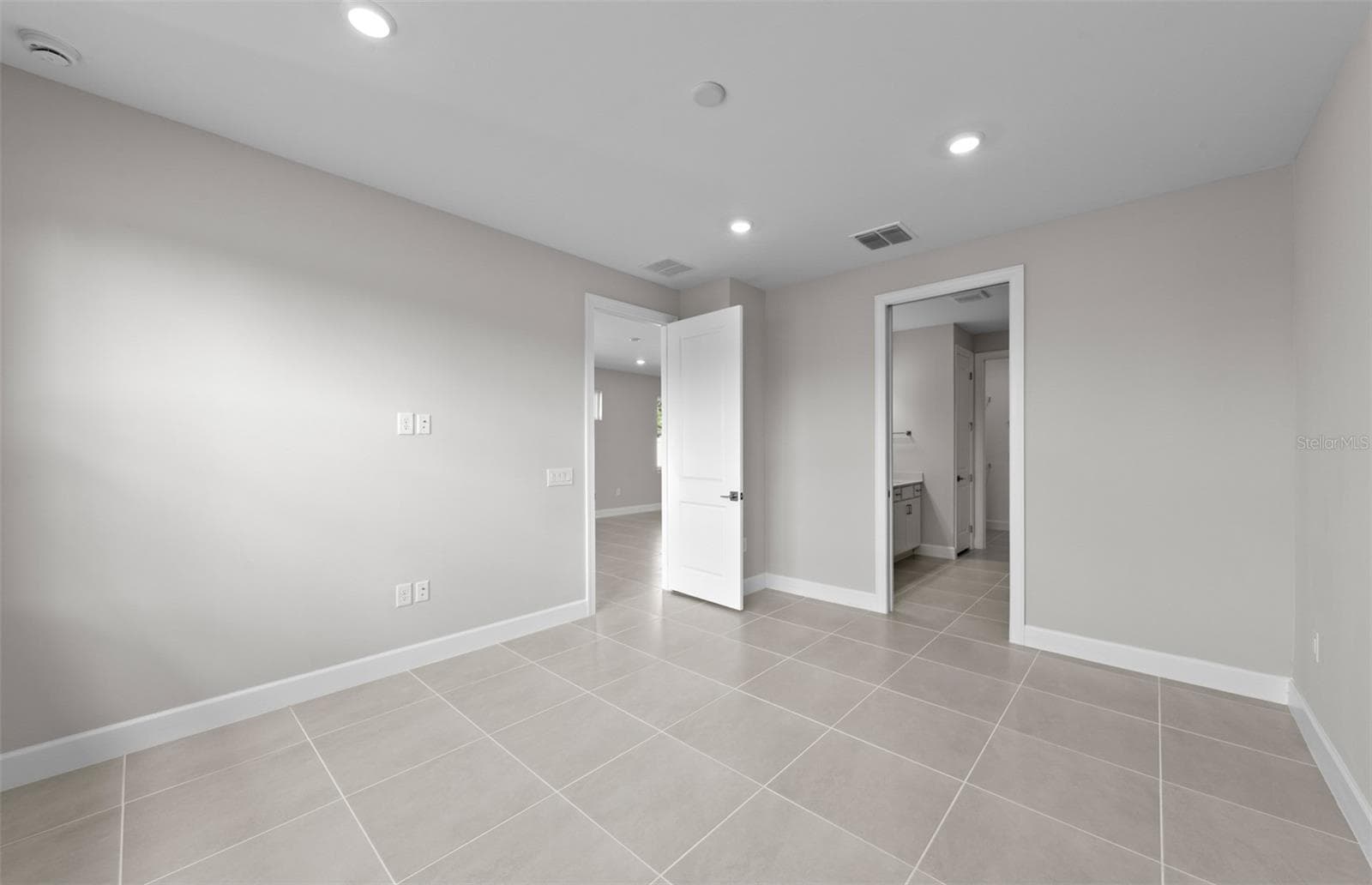 Villa at 6855 CALI CT, NOKOMIS, photo 17 of 25