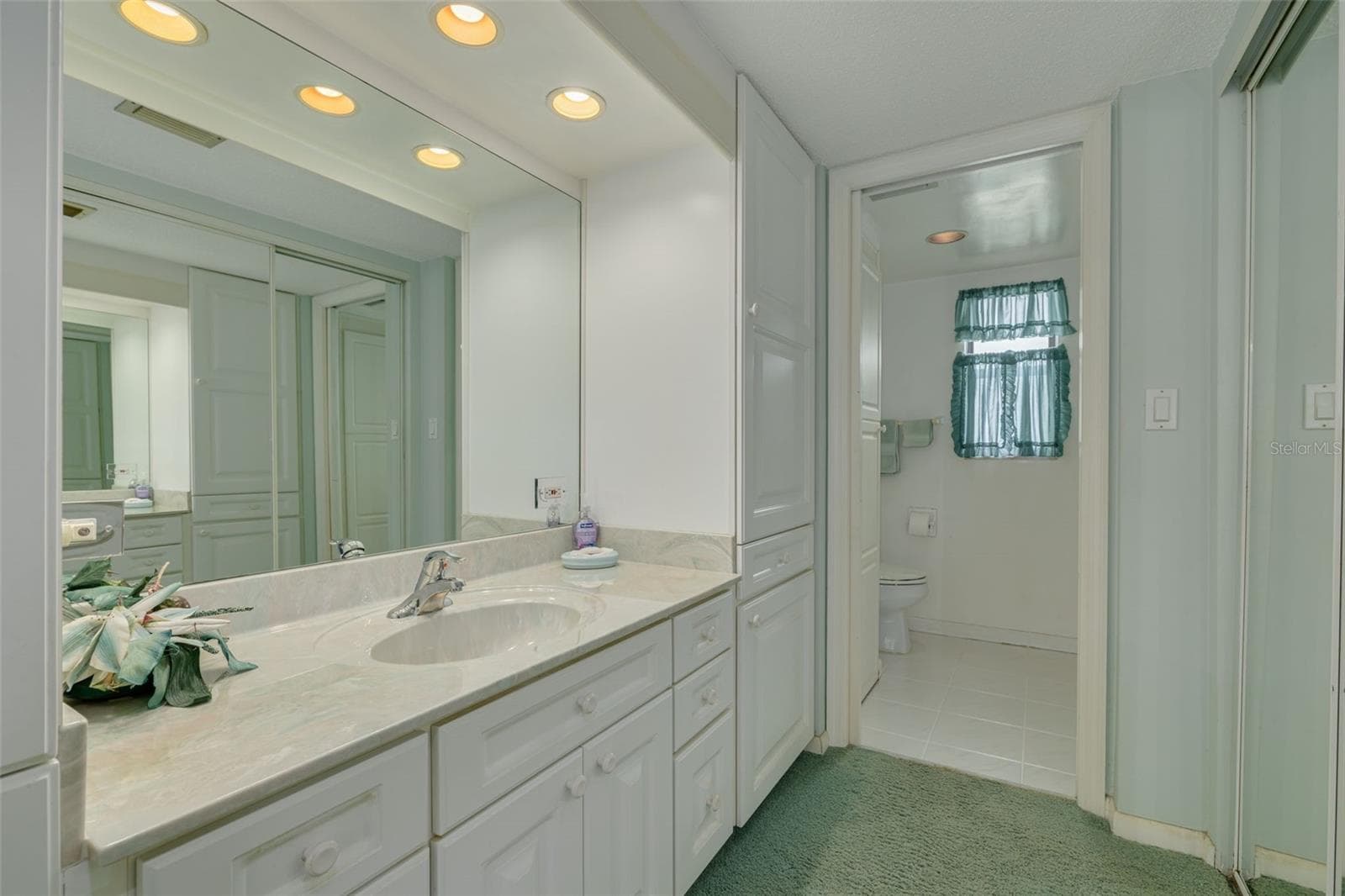 Condominium at 450 TREASURE ISLAND CSWY #201, TREASURE ISLAND, photo 15 of 30