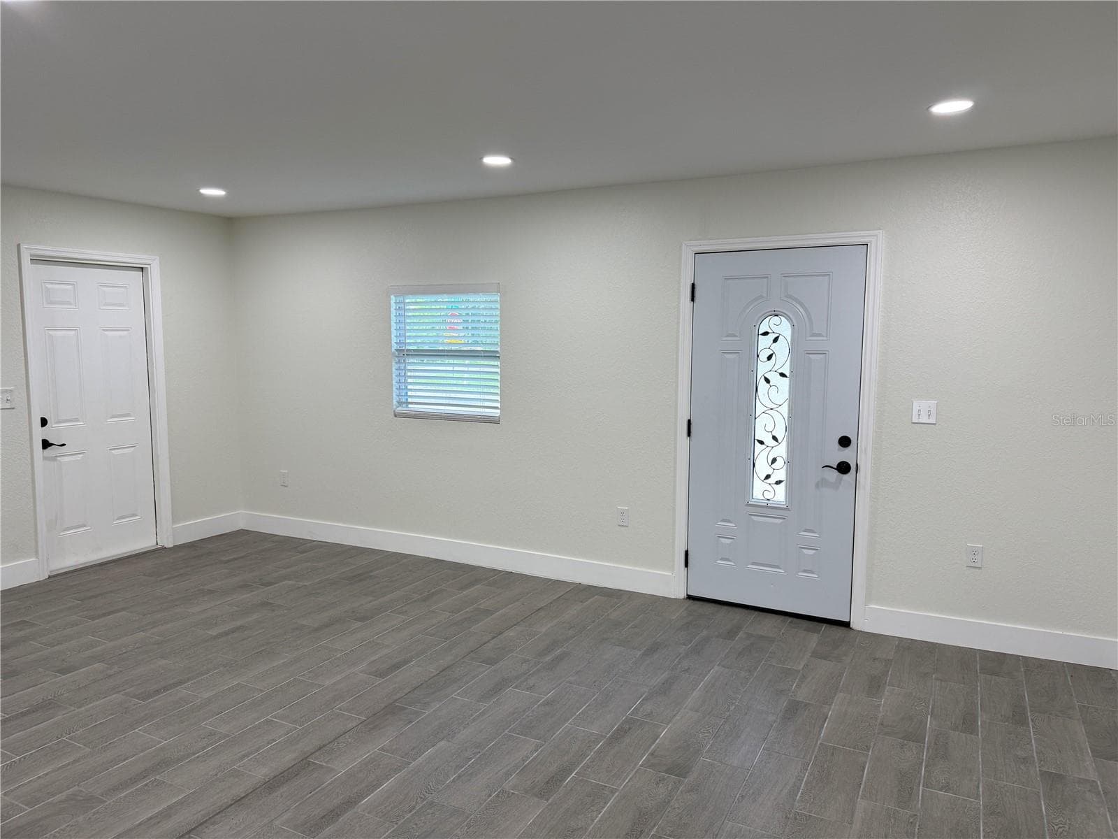 Single Family Residence at 3319 12TH STREET CT E, BRADENTON, photo 2 of 10