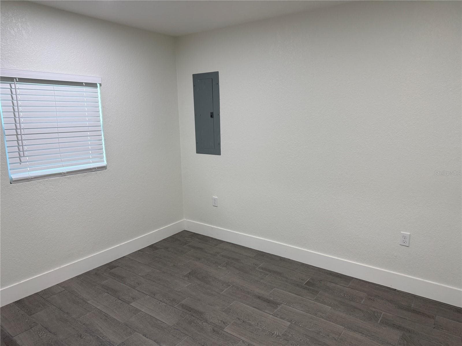 Single Family Residence at 3319 12TH STREET CT E, BRADENTON, photo 8 of 10