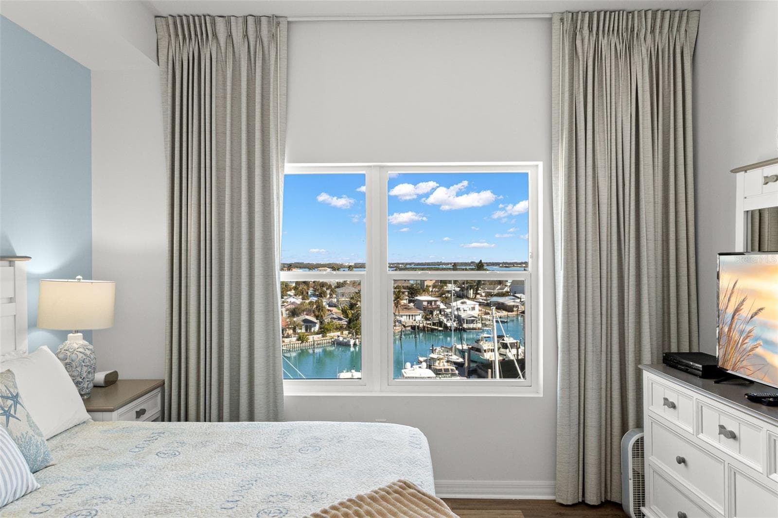 Condo - Hotel at 13101 GULF BLVD #1605, MADEIRA BEACH, photo 18 of 43