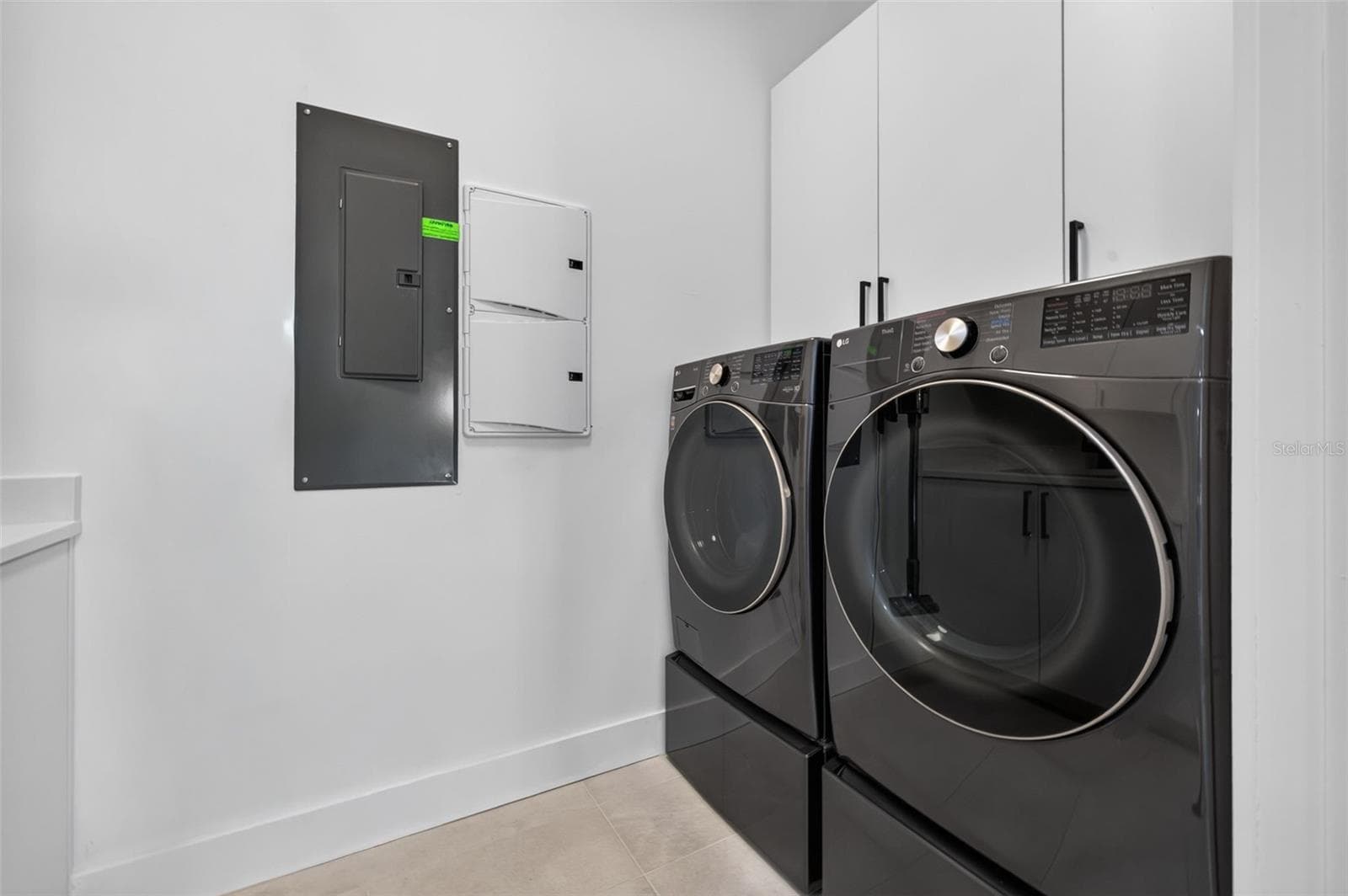 3rd floor laundry - 16210 3RD ST E, REDINGTON BEACH