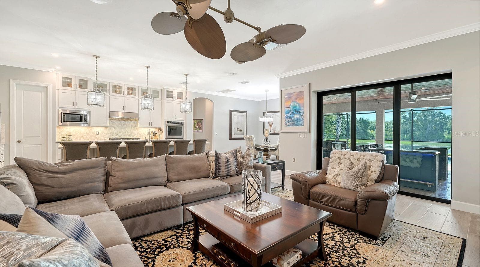 Single Family Residence at 7997 GRANDE SHORES DR, LAKEWOOD RANCH, photo 21 of 89