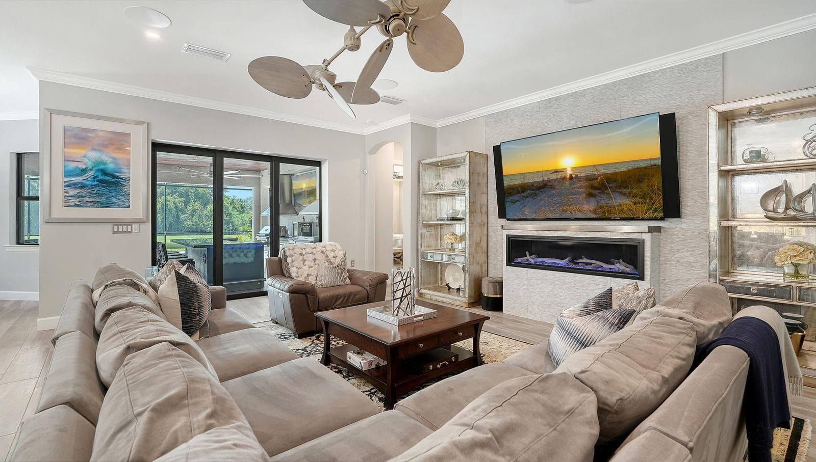 Single Family Residence at 7997 GRANDE SHORES DR, LAKEWOOD RANCH, photo 5 of 89