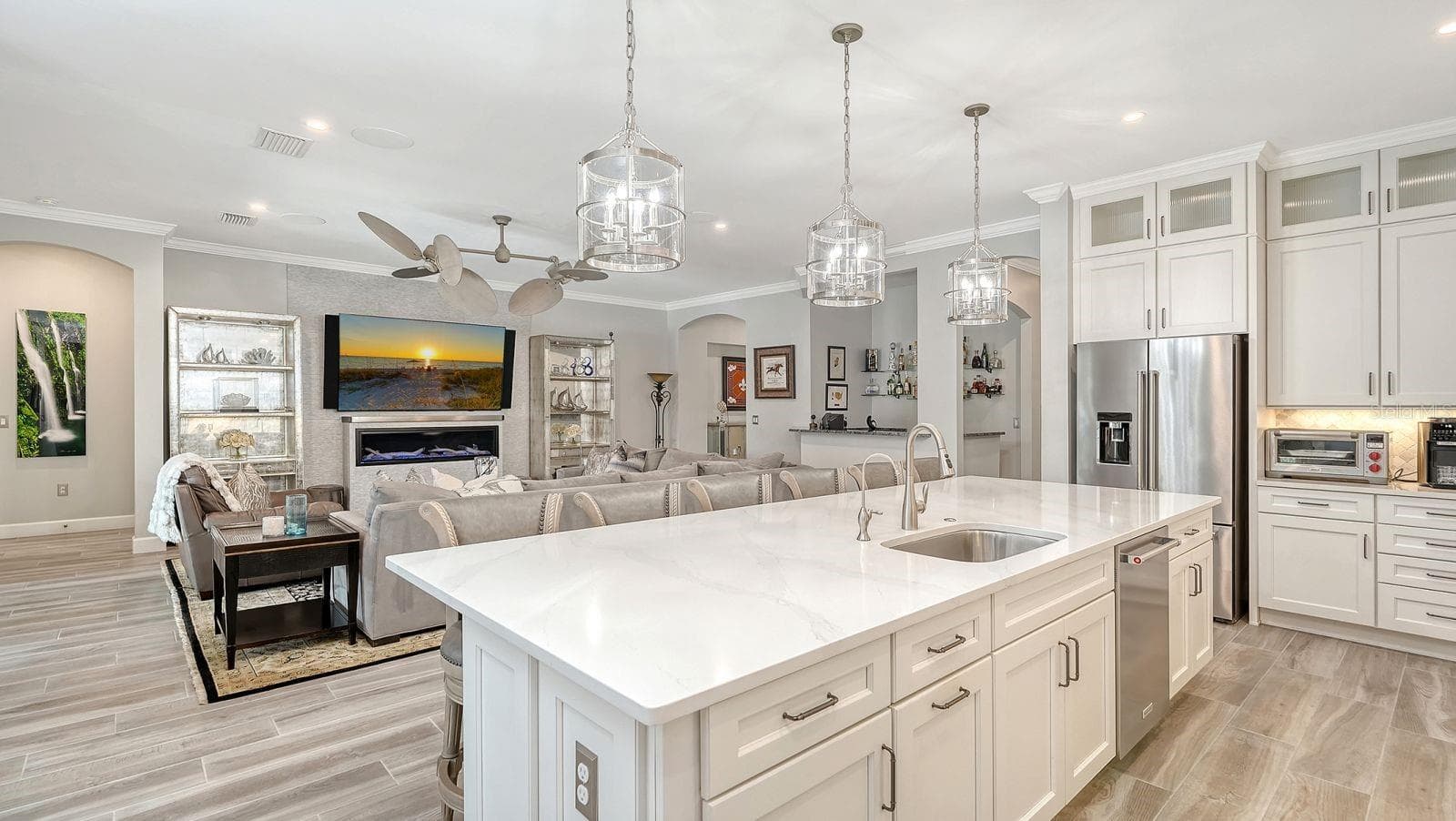 Single Family Residence at 7997 GRANDE SHORES DR, LAKEWOOD RANCH, photo 25 of 89