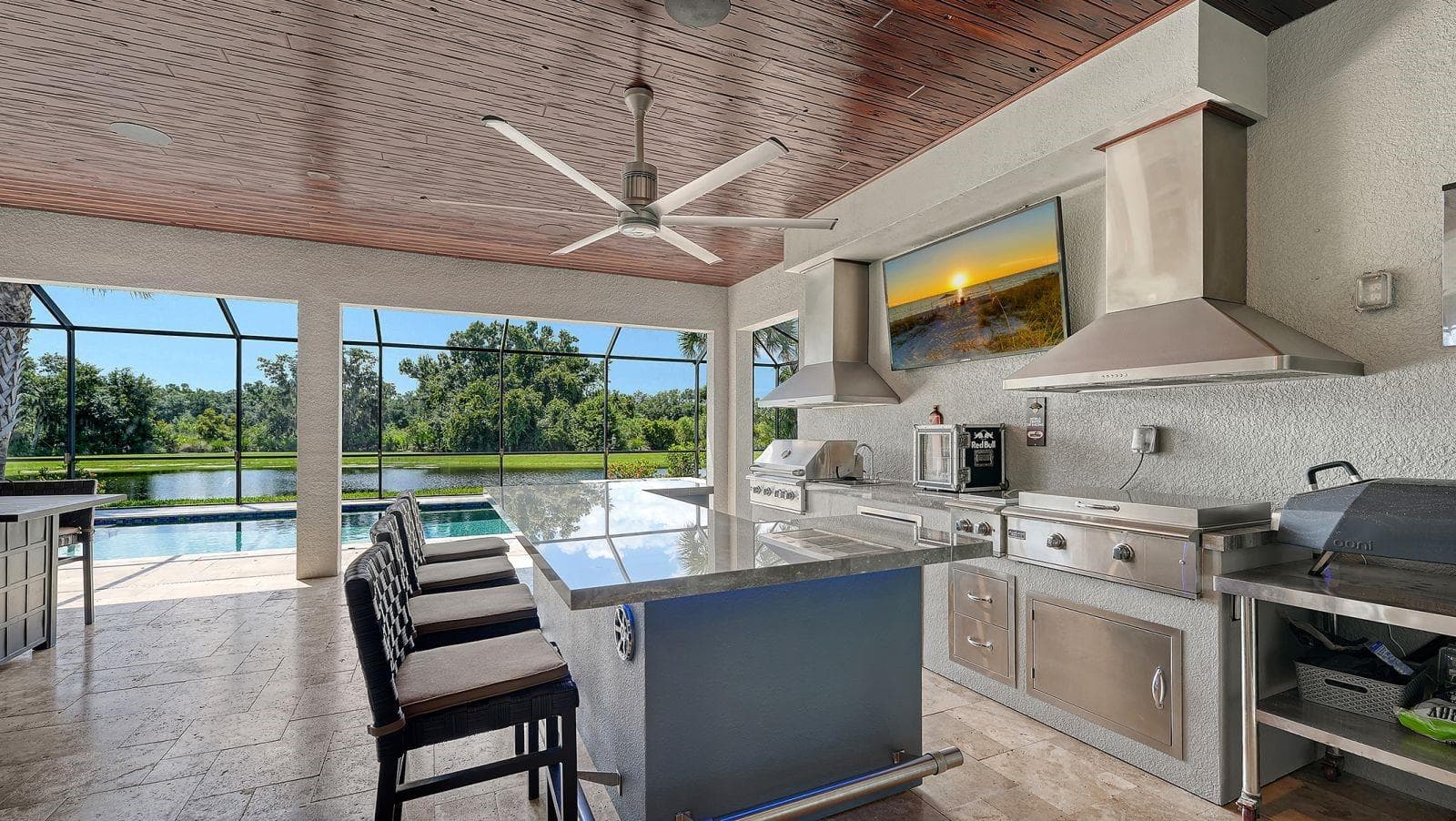 Single Family Residence at 7997 GRANDE SHORES DR, LAKEWOOD RANCH, photo 52 of 89