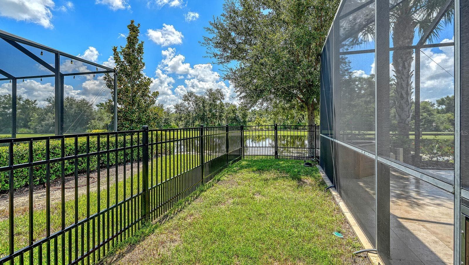 Single Family Residence at 7997 GRANDE SHORES DR, LAKEWOOD RANCH, photo 60 of 89