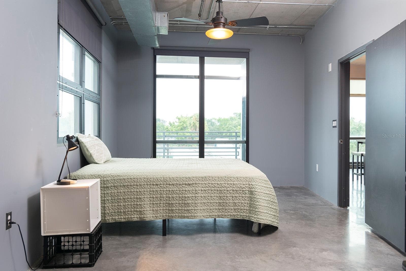 Condominium at 10 N SUMMERLIN AVE #28, ORLANDO, photo 3 of 32