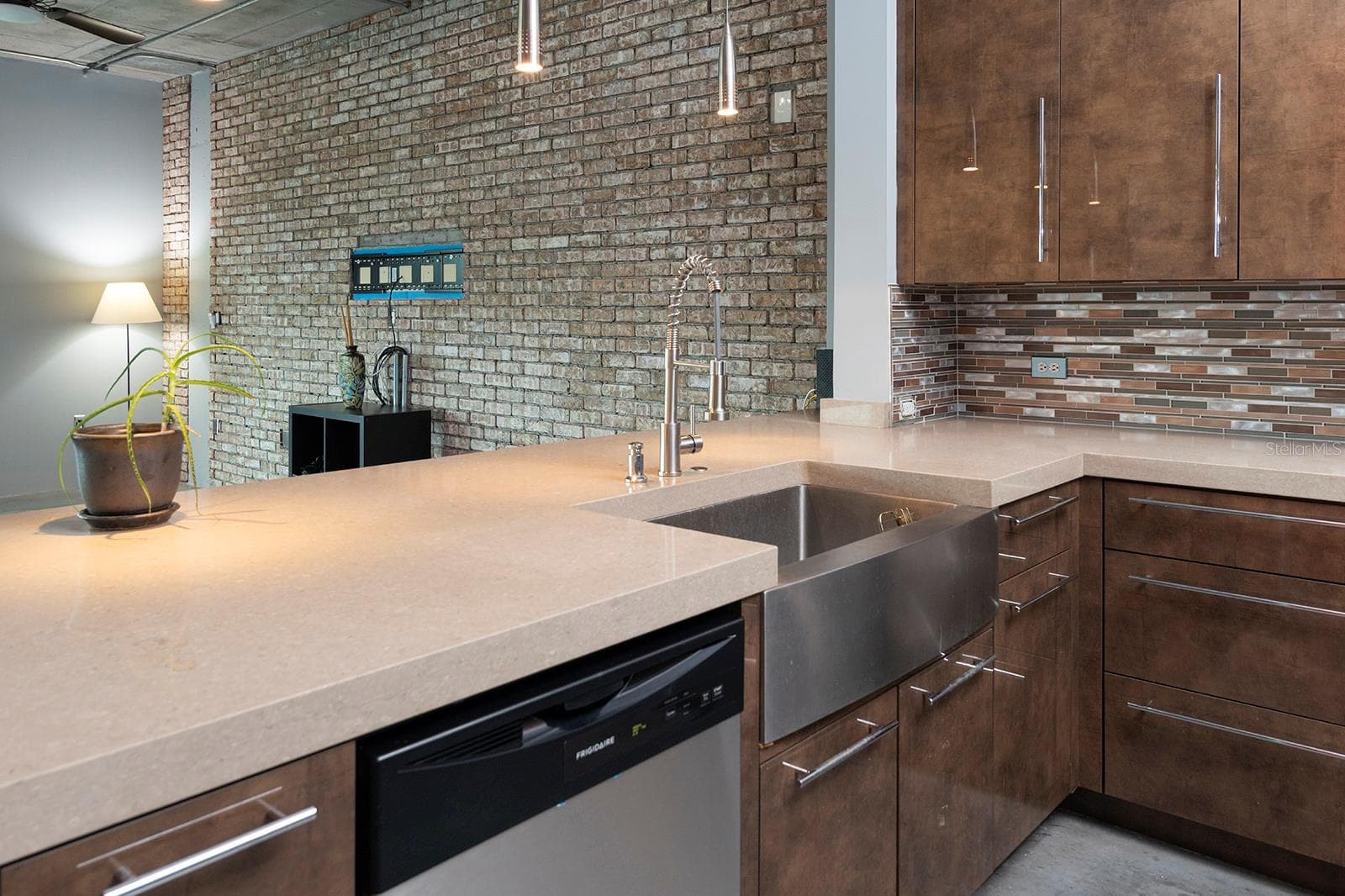 Condominium at 10 N SUMMERLIN AVE #28, ORLANDO, photo 15 of 32