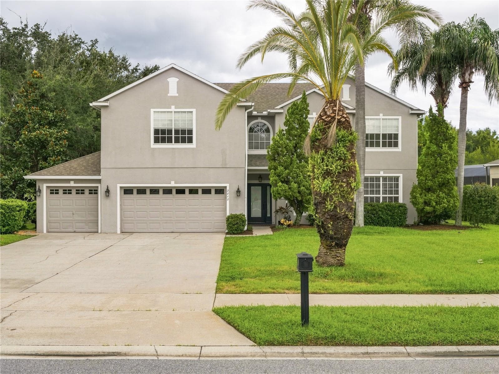 2242 WINTERMERE POINTE DR