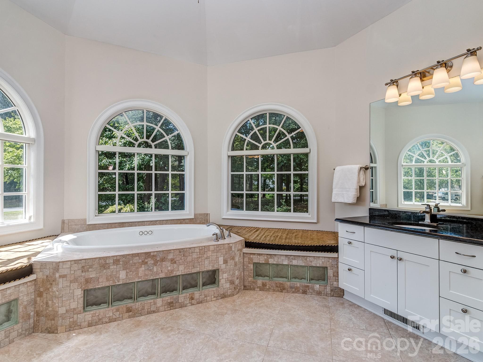 Single Family Residence at 1733 White Pond Lane, Waxhaw, photo 25 of 39