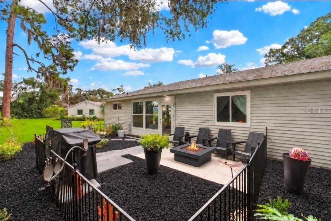 Pet friendly Garden Fence - 9282 SW 109TH LN, OCALA