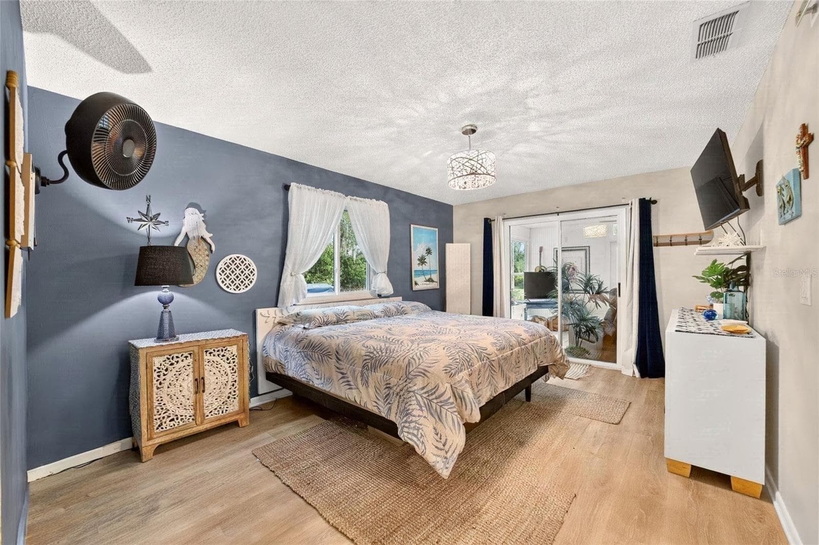 Bring your kingsize bed. - 9282 SW 109TH LN, OCALA