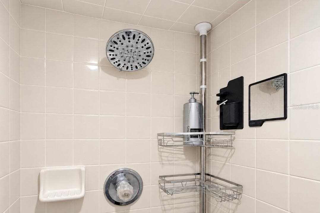 Rain head for easy self care - 9282 SW 109TH LN, OCALA