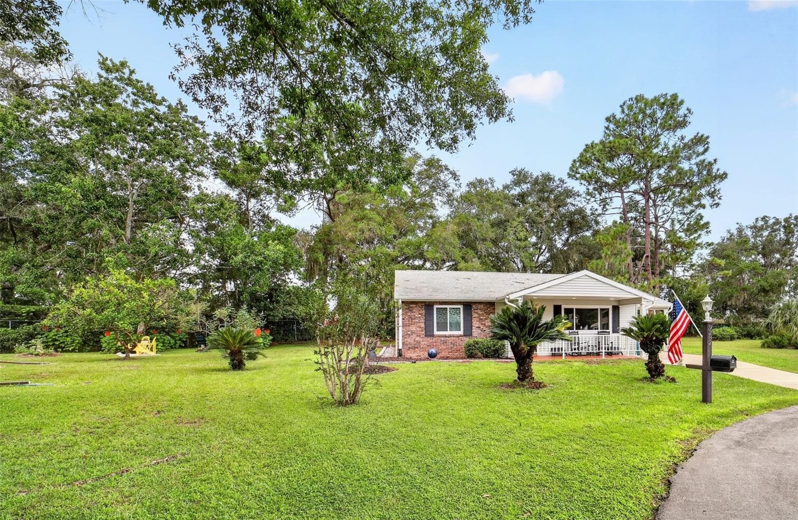 CUL DE SAC living with friendly neighbors. - 9282 SW 109TH LN, OCALA