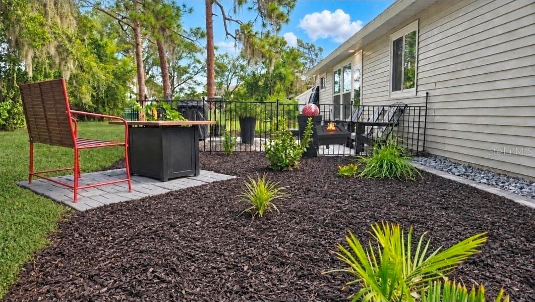 Easy and fun to live here. - 9282 SW 109TH LN, OCALA