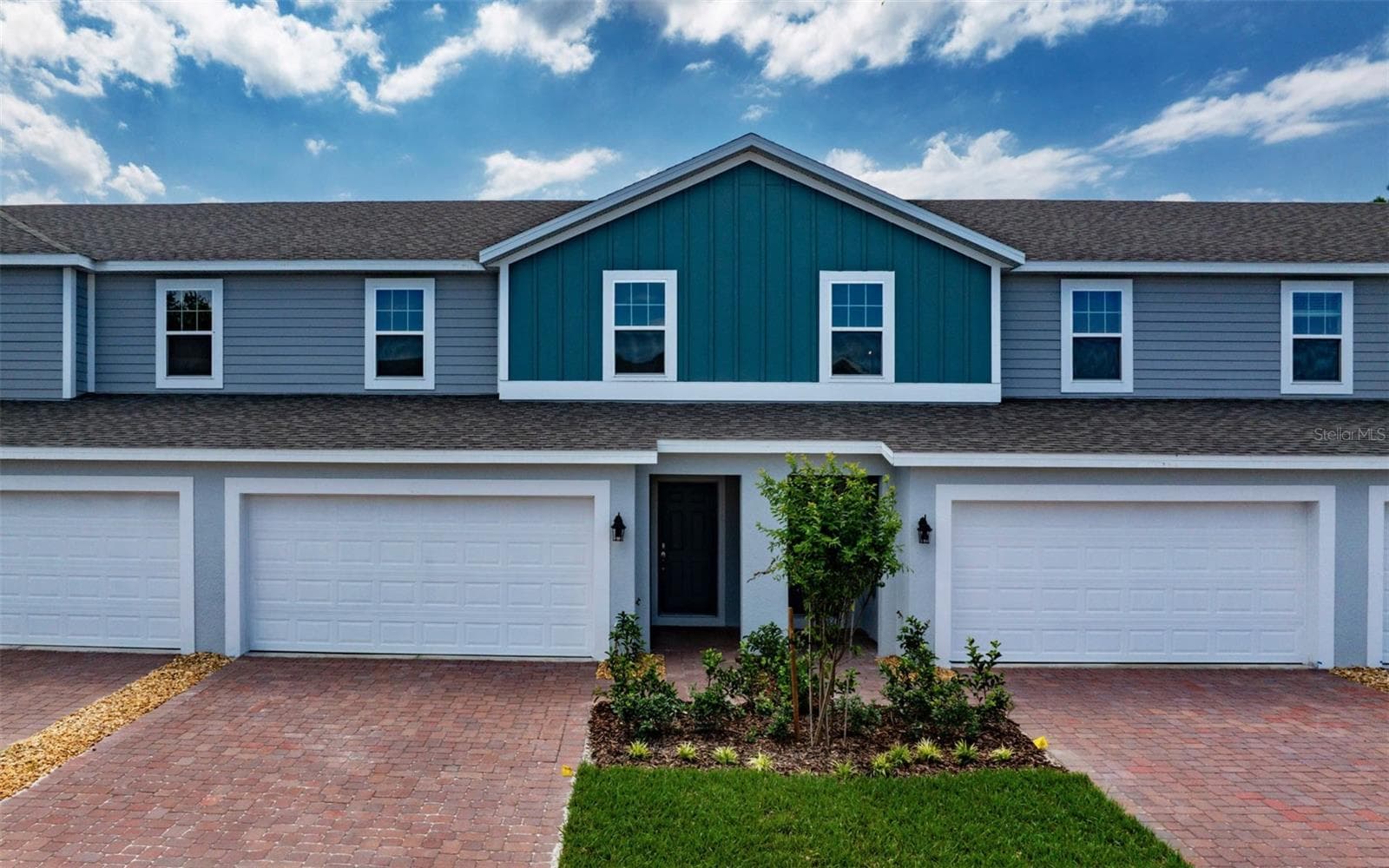 185 GLASS ONION DR