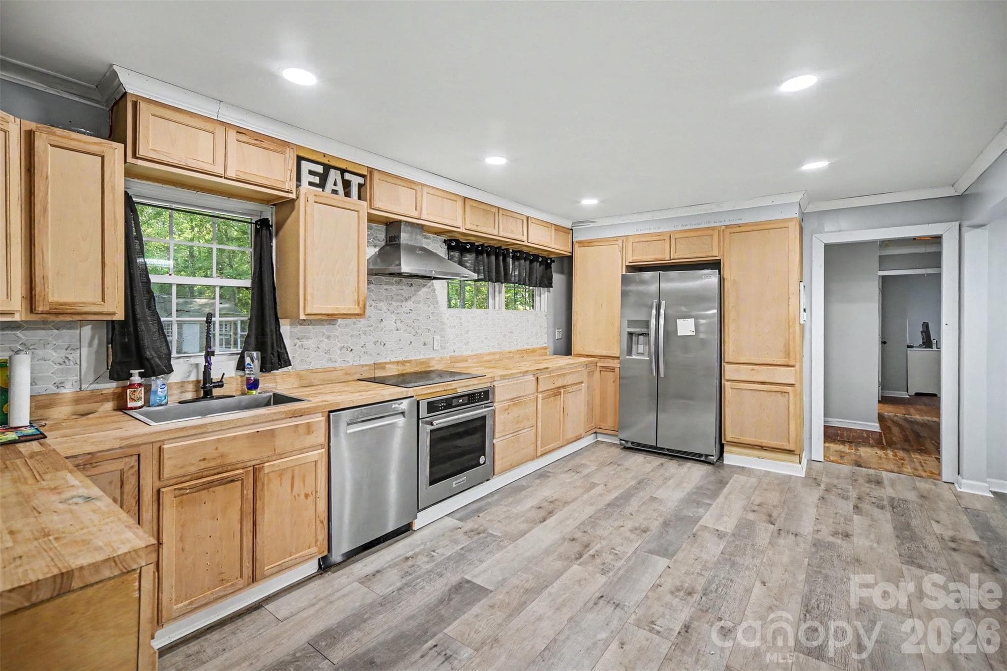 Single Family Residence at 2681 University Drive, Lancaster, photo 20 of 48