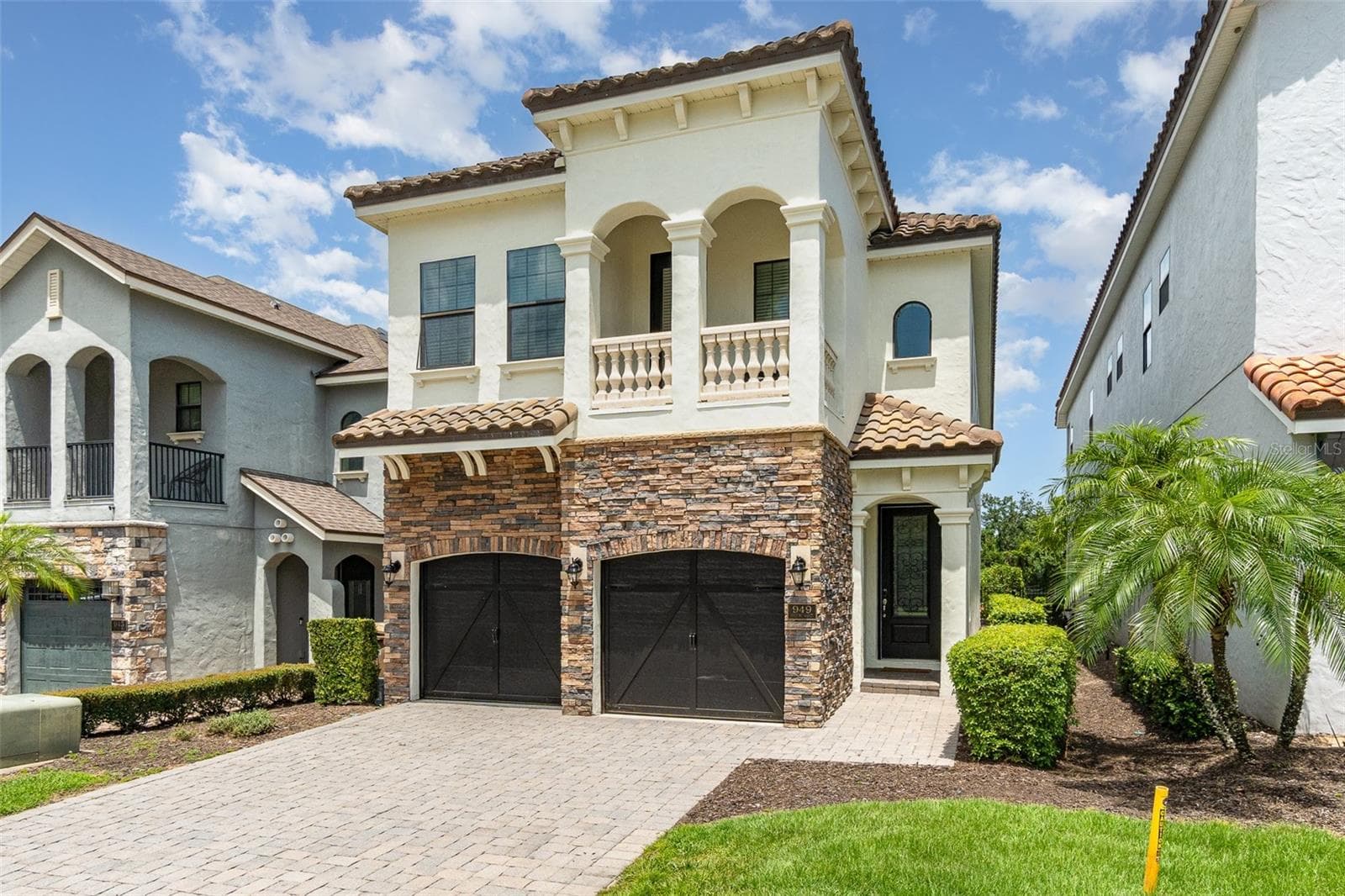 Single Family Residence at 949 DESERT MOUNTAIN CT, KISSIMMEE, photo 2 of 83