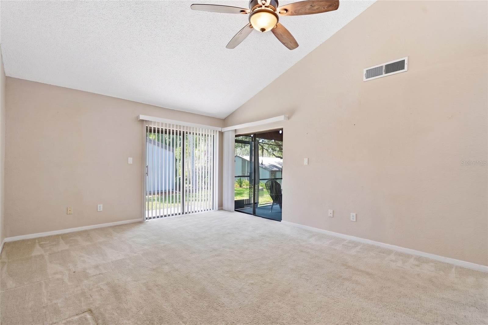 Living Room - 805 WESTWIND LN, FERN PARK