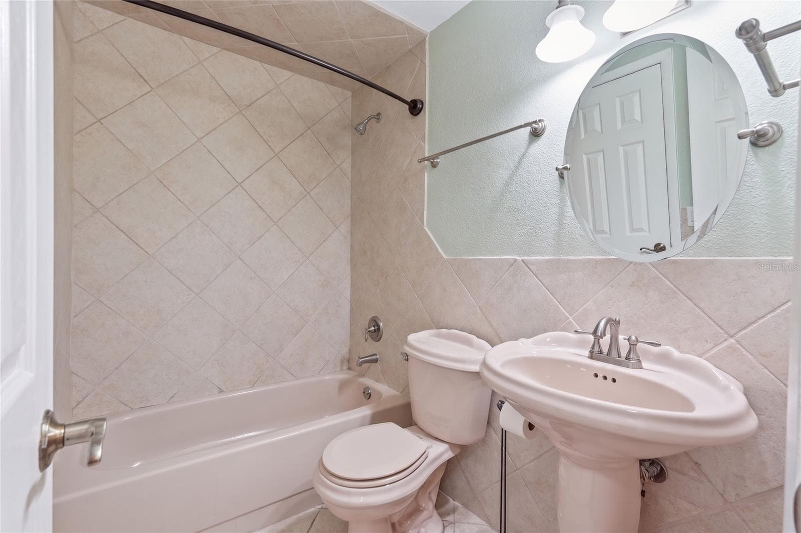 Bathroom 2 1st Floor - 805 WESTWIND LN, FERN PARK