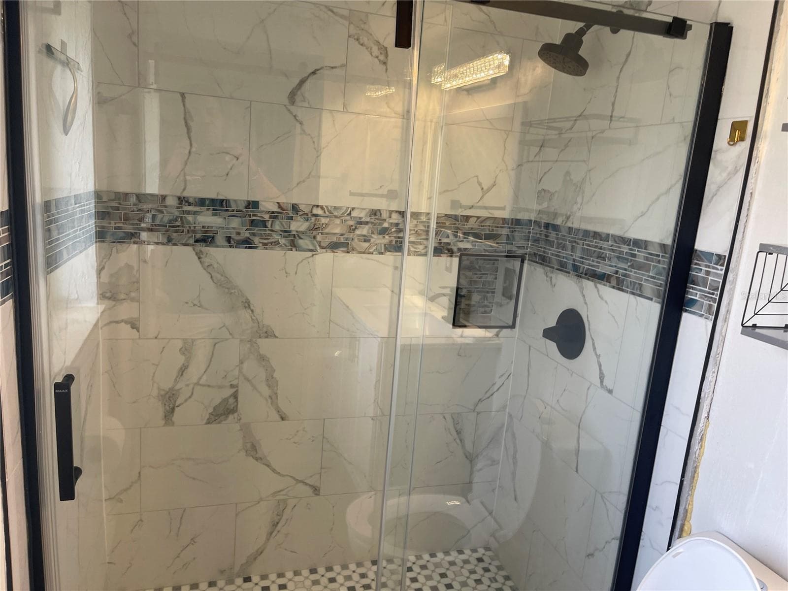 Owner Bath - 339 ELSIE AVE, DAYTONA BEACH