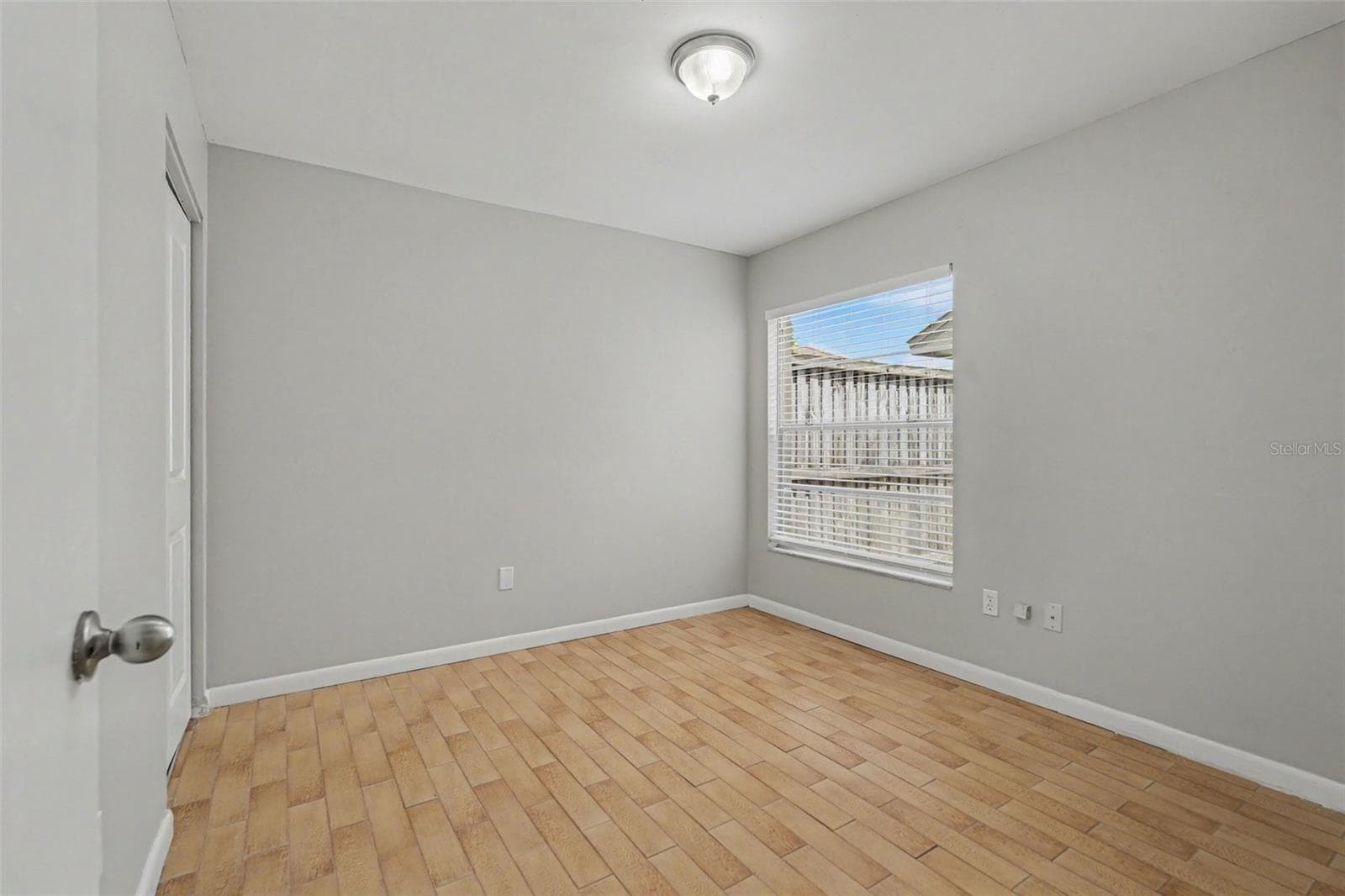 Single Family Residence at 5953 BIRCHWOOD DR, TAMPA, photo 14 of 21