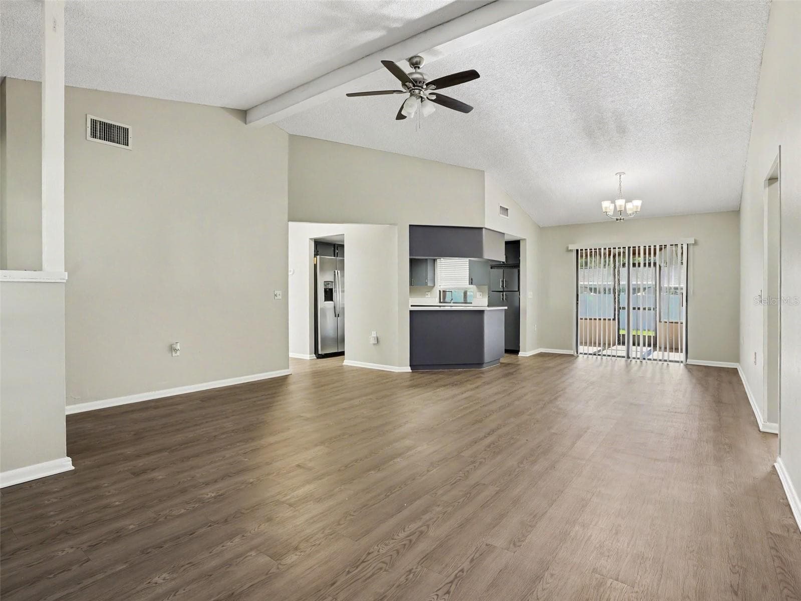 Single Family Residence at 6316 TIMUCUANS DR, LAKELAND, photo 4 of 16