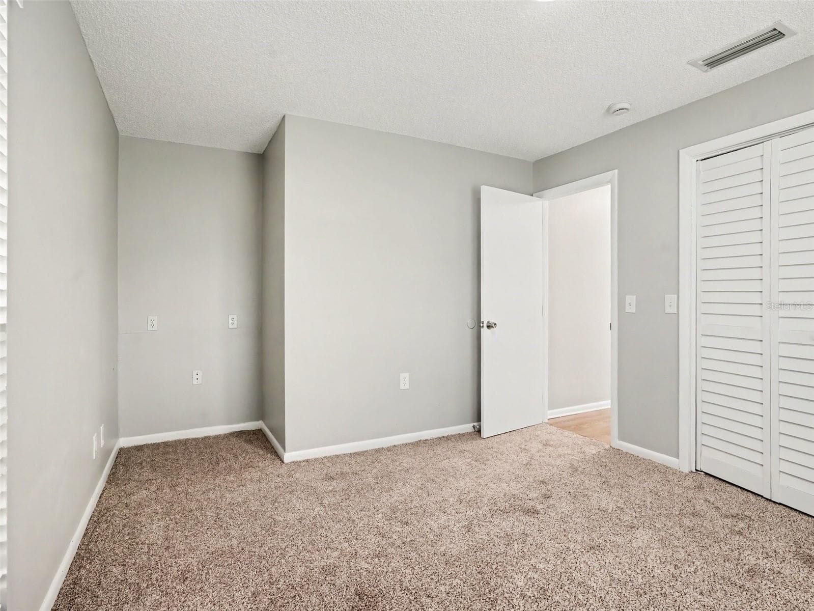 Single Family Residence at 6316 TIMUCUANS DR, LAKELAND, photo 11 of 16