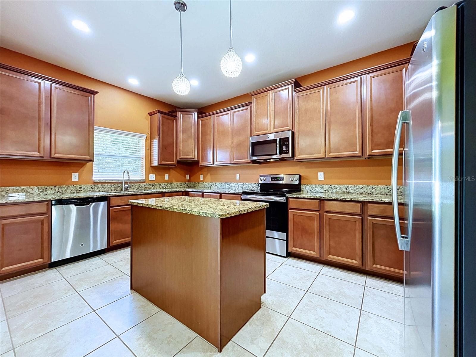 Single Family Residence at 18607 BRIAR OAKS DR, HUDSON, photo 25 of 88