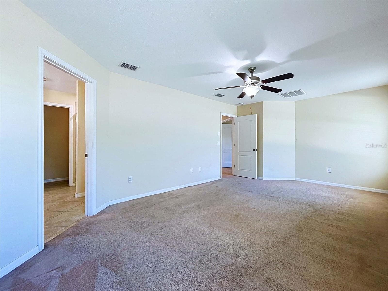 Single Family Residence at 18607 BRIAR OAKS DR, HUDSON, photo 42 of 88