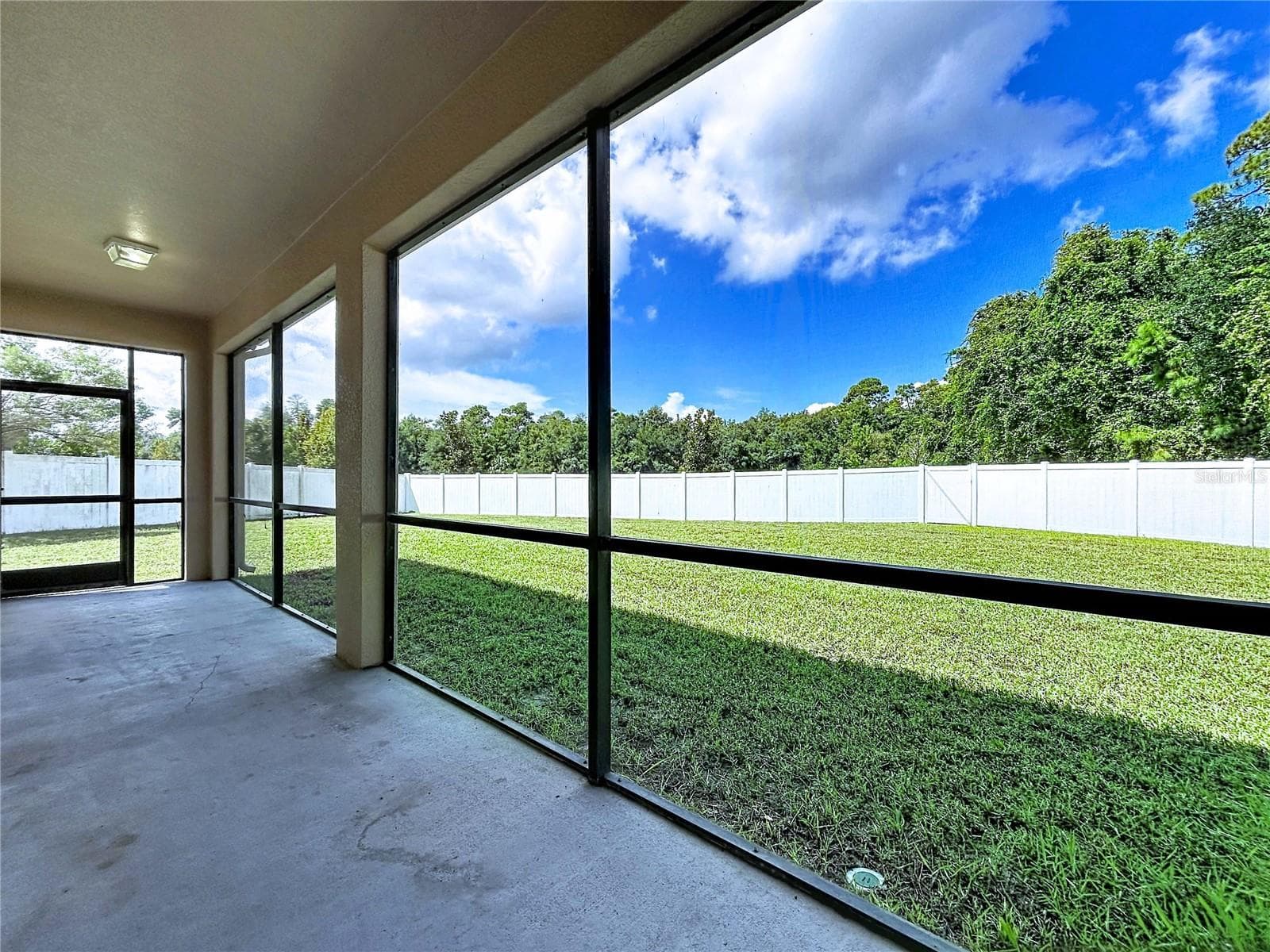 Single Family Residence at 18607 BRIAR OAKS DR, HUDSON, photo 67 of 88