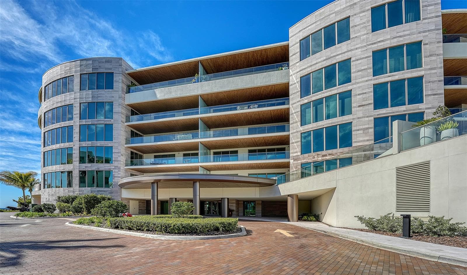 Condominium at 1561 GULF OF MEXICO DR #404, LONGBOAT KEY, photo 2 of 72