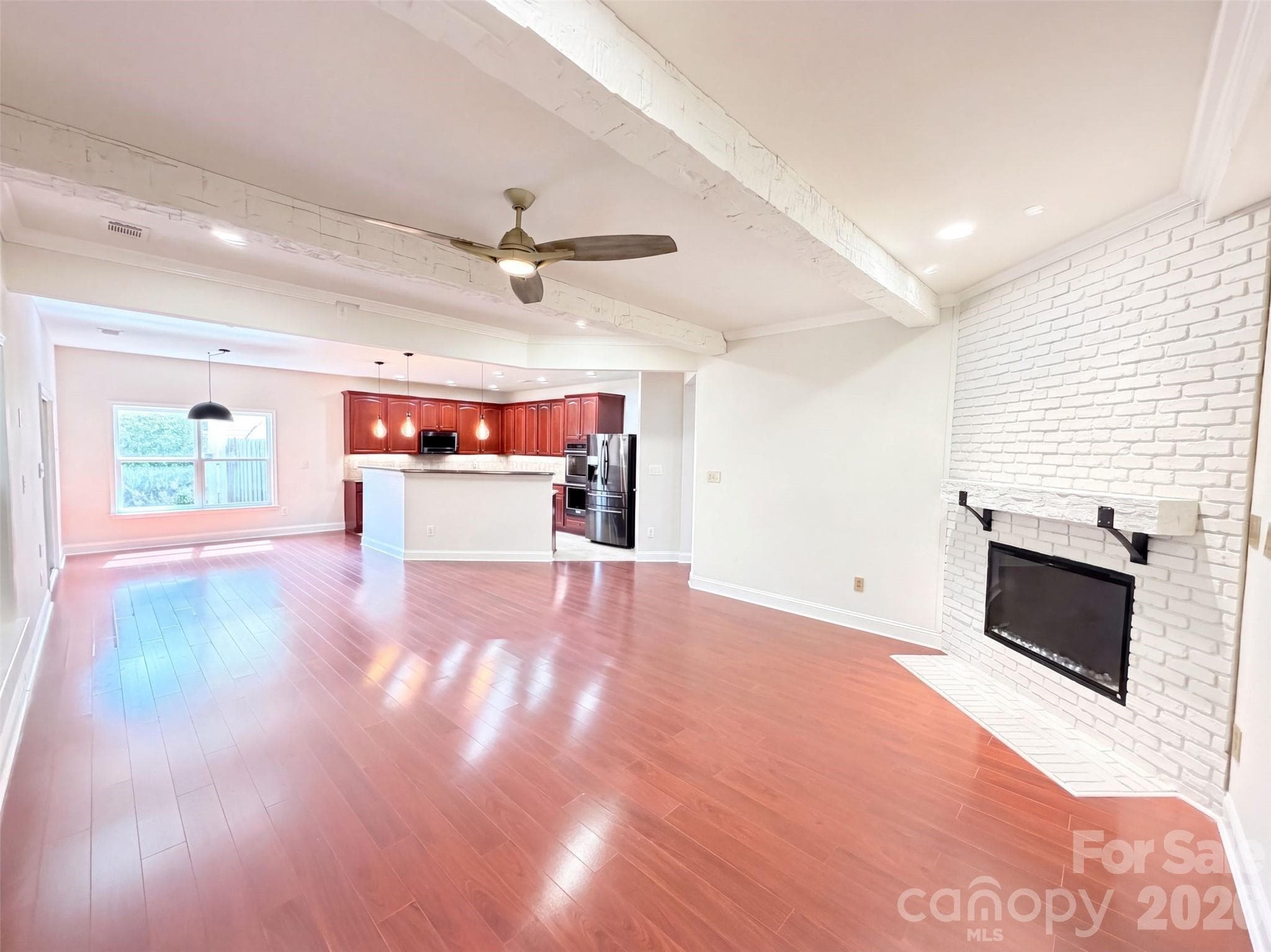 Single Family Residence at 14903 Superior Street, Charlotte, photo 3 of 22