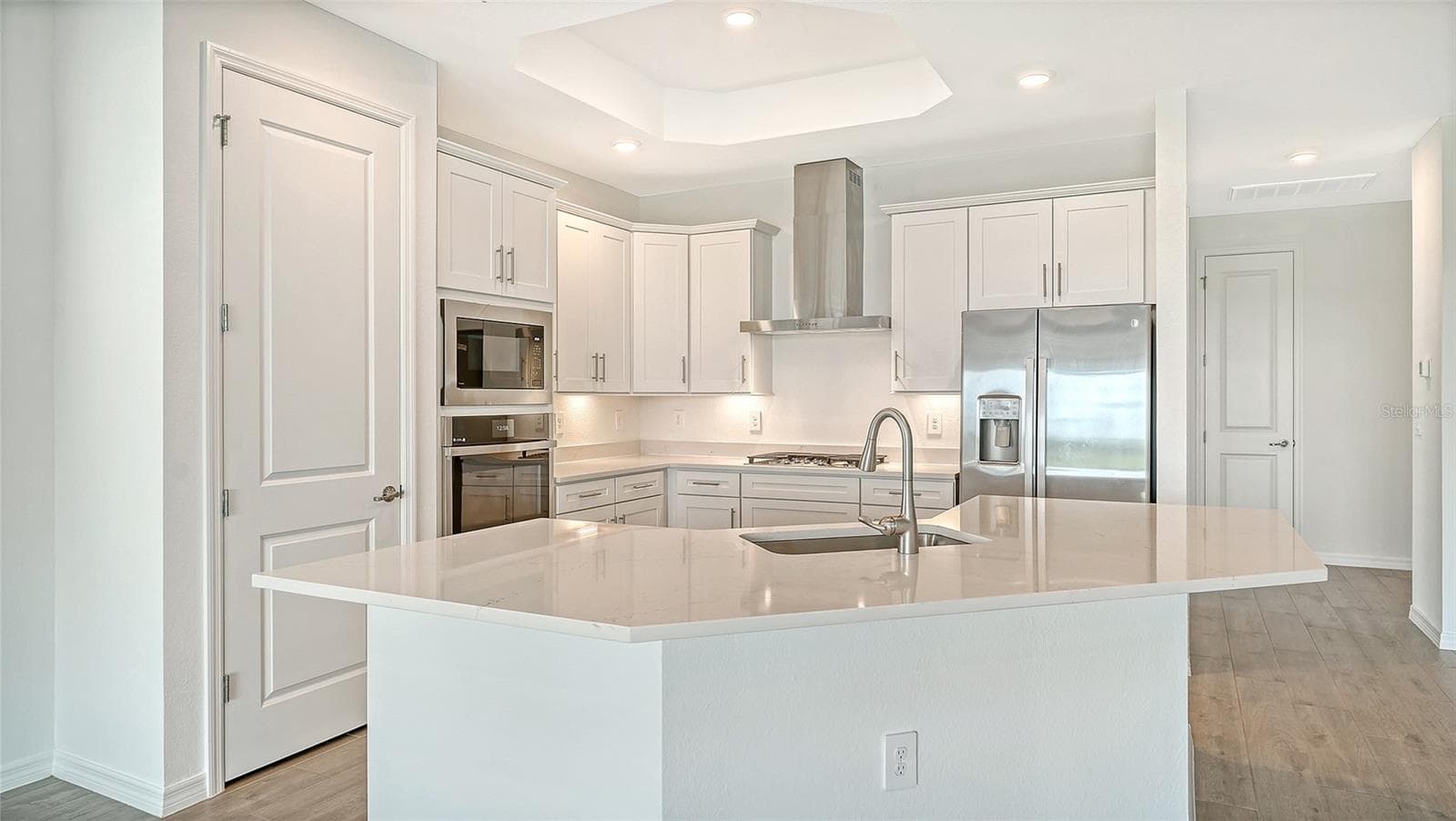 Single Family Residence at 19618 CONCH DR, LAKEWOOD RANCH, photo 10 of 44