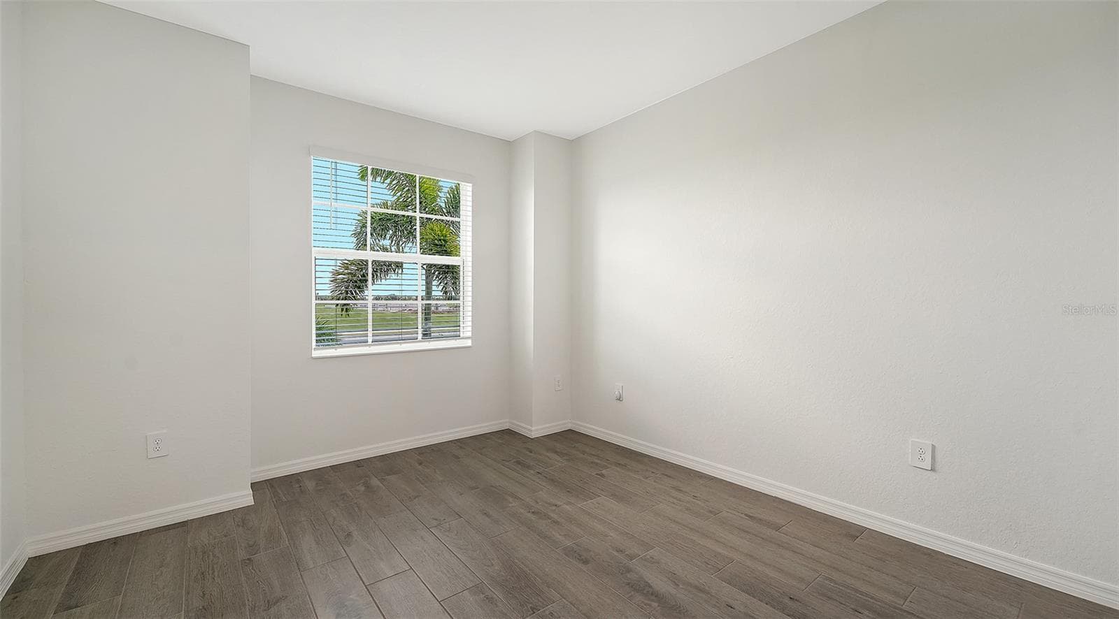 Single Family Residence at 19618 CONCH DR, LAKEWOOD RANCH, photo 27 of 44
