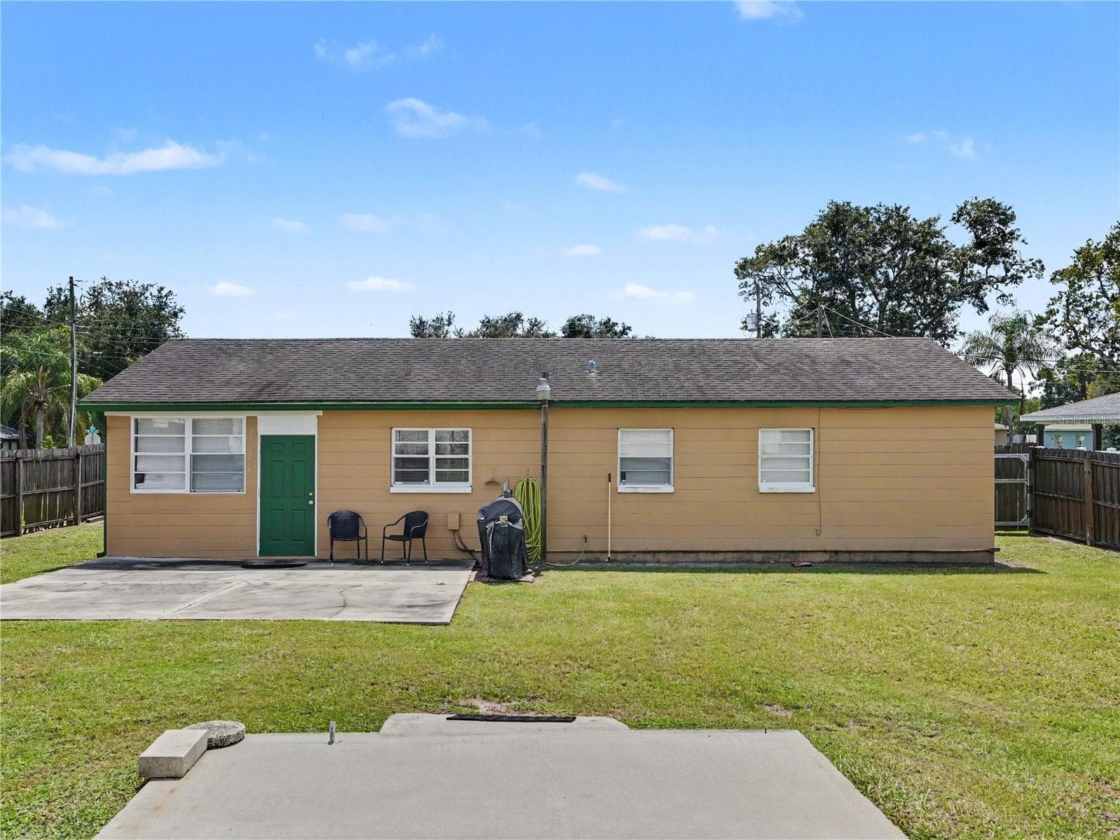 Single Family Residence at 322 NE 9TH ST, MULBERRY, photo 12 of 13