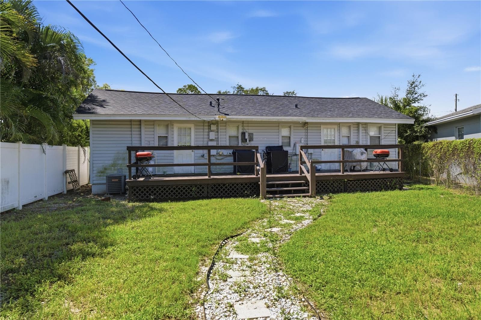 Duplex at 604 MCLENNAN ST, CLEARWATER, photo 20 of 26