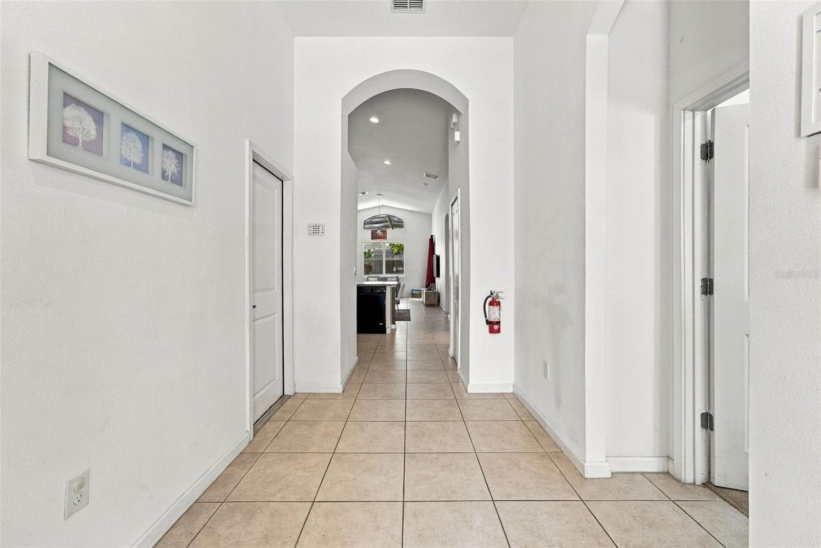 Foyer. - 337 MARCELLO BLVD, KISSIMMEE