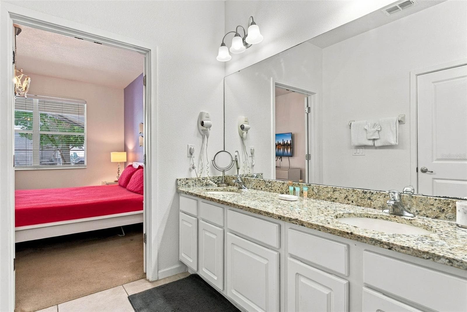 Primary bathroom #1vanity. - 337 MARCELLO BLVD, KISSIMMEE