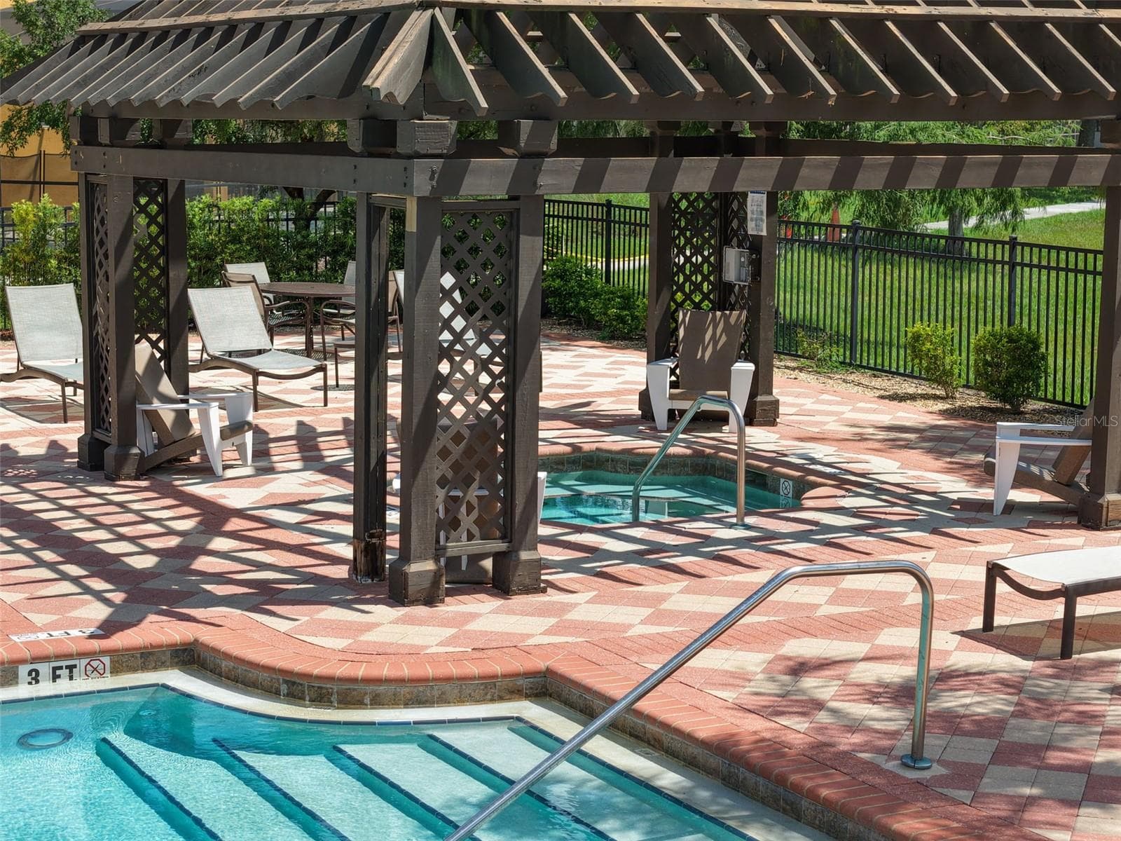 Bella Vida community pool, gazebo and spa. - 337 MARCELLO BLVD, KISSIMMEE