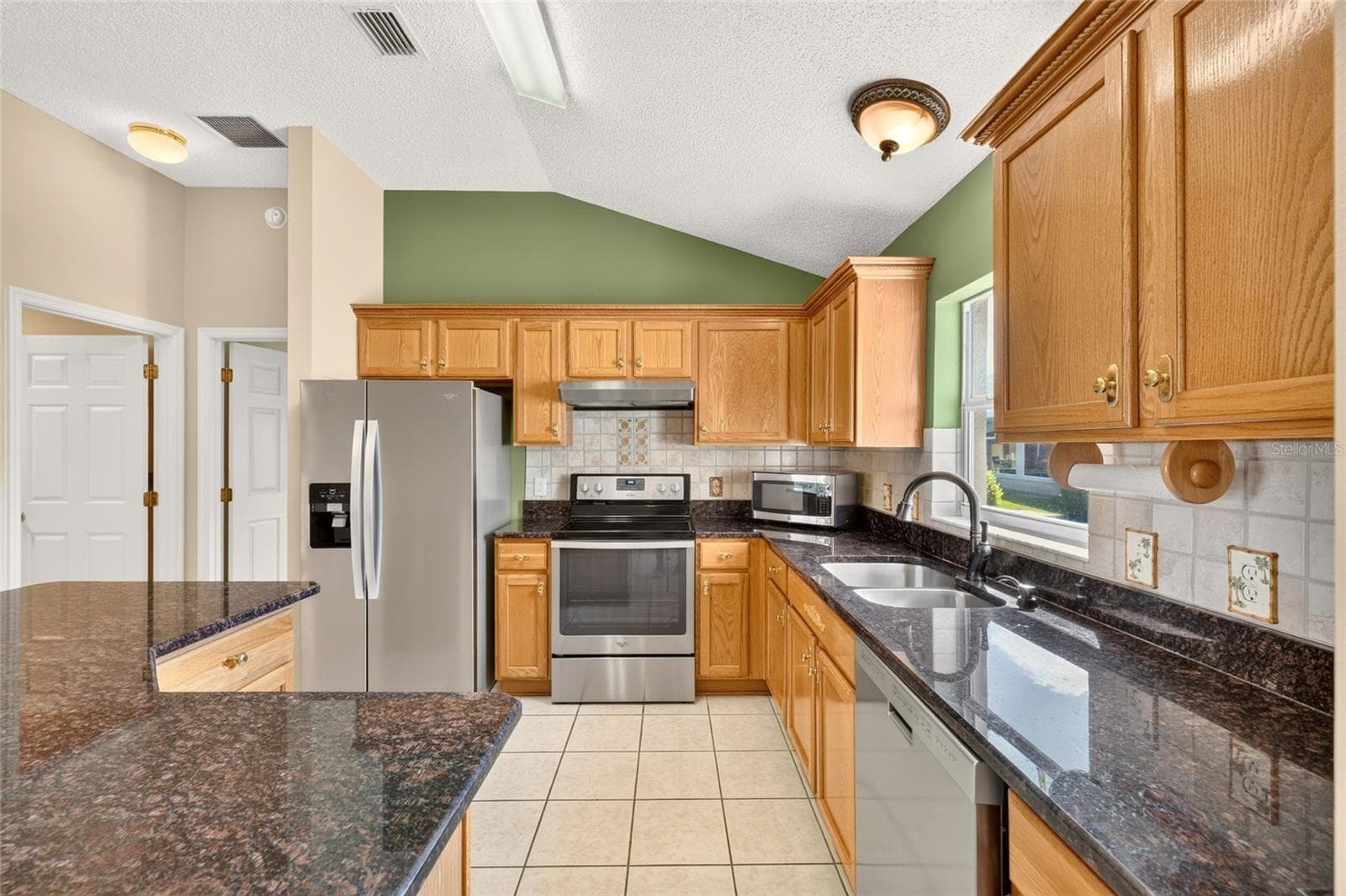 Single Family Residence at 7169 SE 172ND HAZELWOOD LOOP, THE VILLAGES, photo 7 of 48