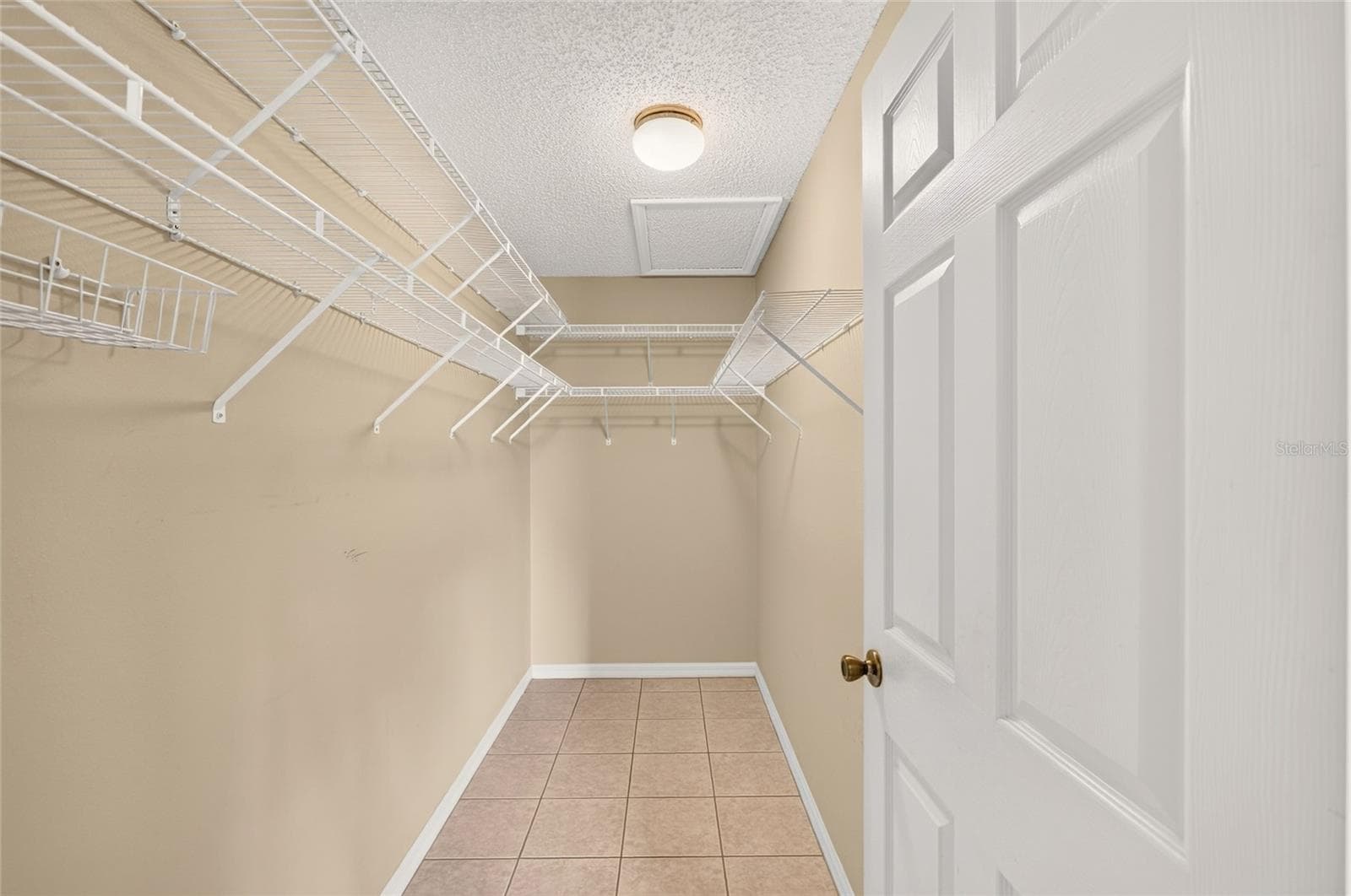 Single Family Residence at 7169 SE 172ND HAZELWOOD LOOP, THE VILLAGES, photo 13 of 48