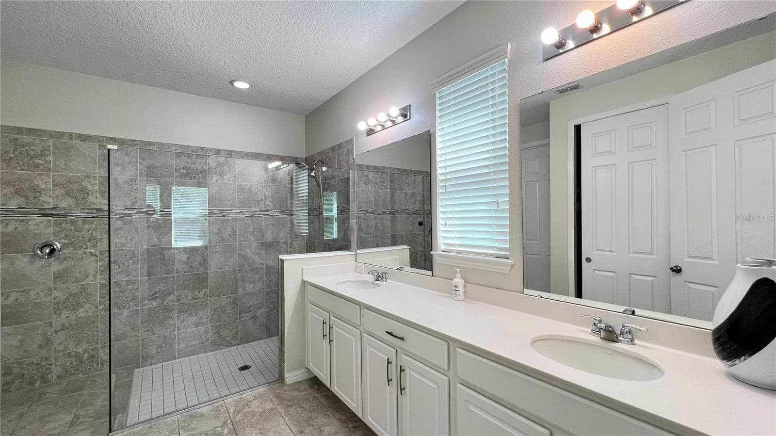 Single Family Residence at 9033 FLAMINGO KEY WAY, KISSIMMEE, photo 20 of 64