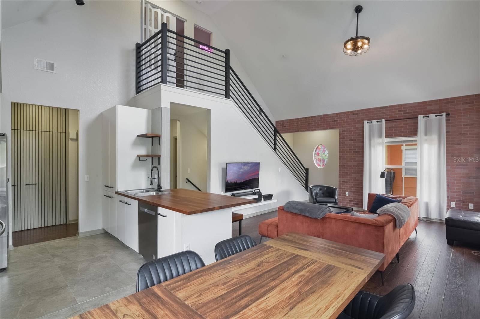 Condominium at 6001 WESTGATE DR #2124, ORLANDO, photo 9 of 20