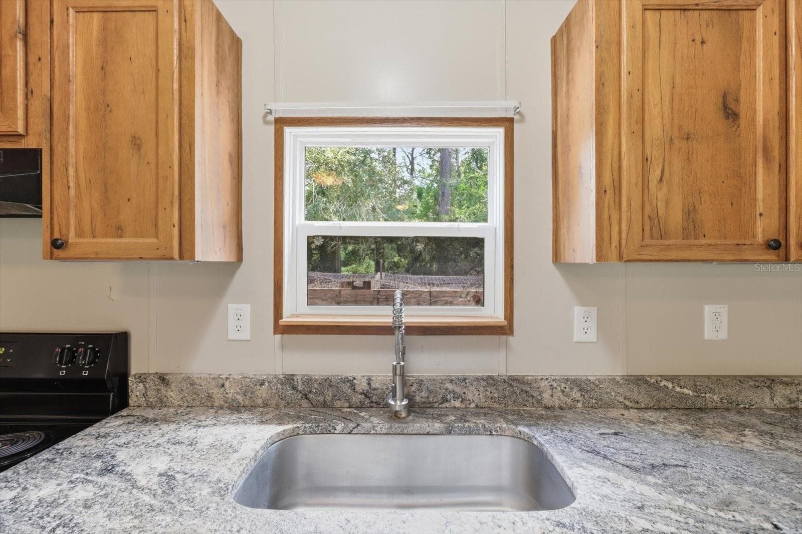 Manufactured Home at 5709 S LEOPARD PT, HOMOSASSA, photo 16 of 39
