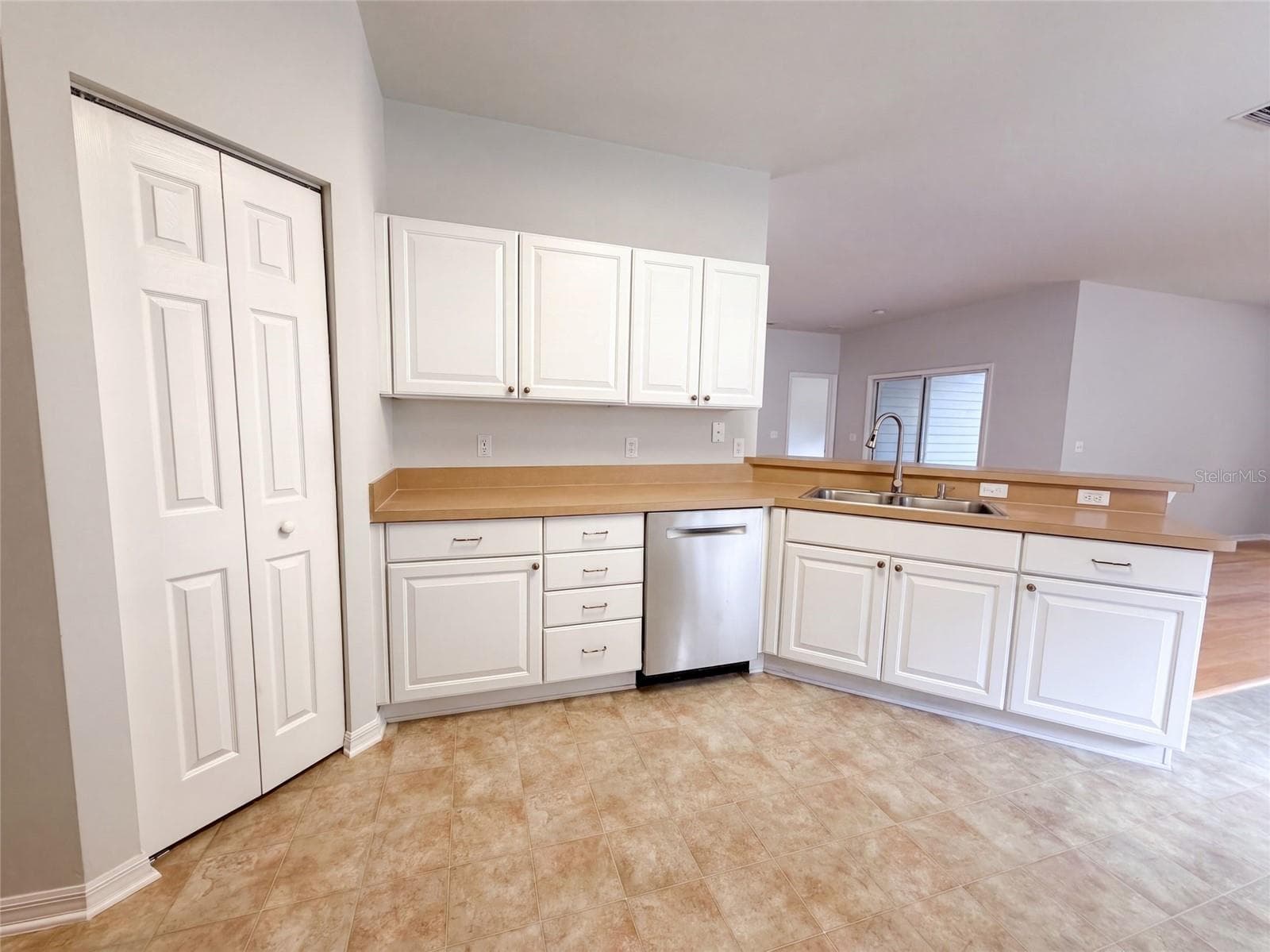 Single Family Residence at 7473 SW 84TH DR, GAINESVILLE, photo 11 of 32