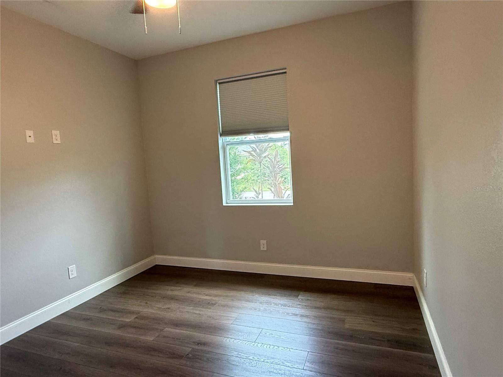 Half Duplex at 10371 KIDRON AVE, ENGLEWOOD, photo 7 of 14