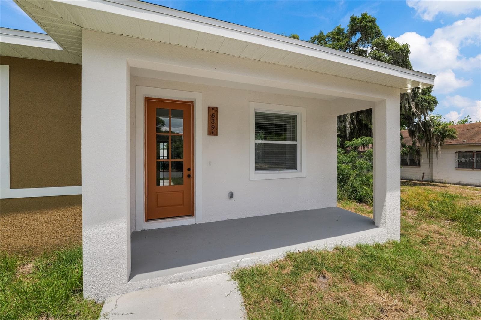 Single Family Residence at 639 W 9TH ST, LAKELAND, photo 3 of 25