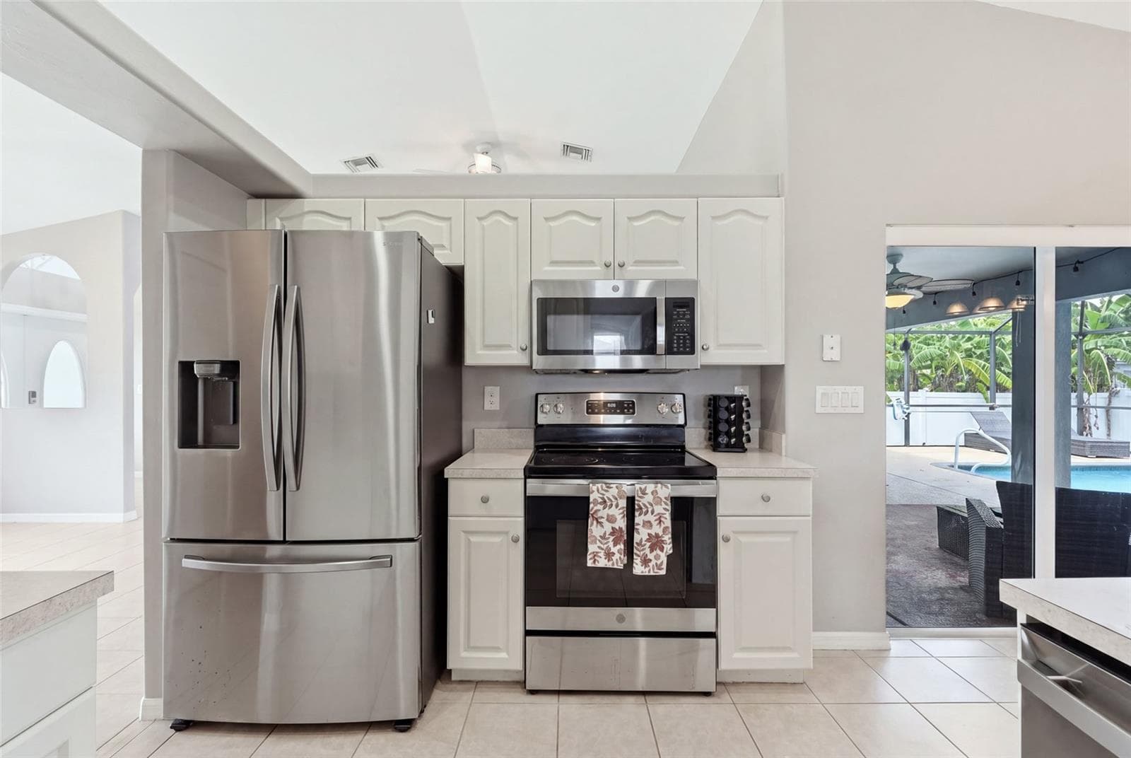 Single Family Residence at 413 NW 17TH PL, CAPE CORAL, photo 15 of 34